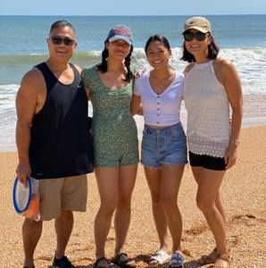 Meet your Posher, Amalia